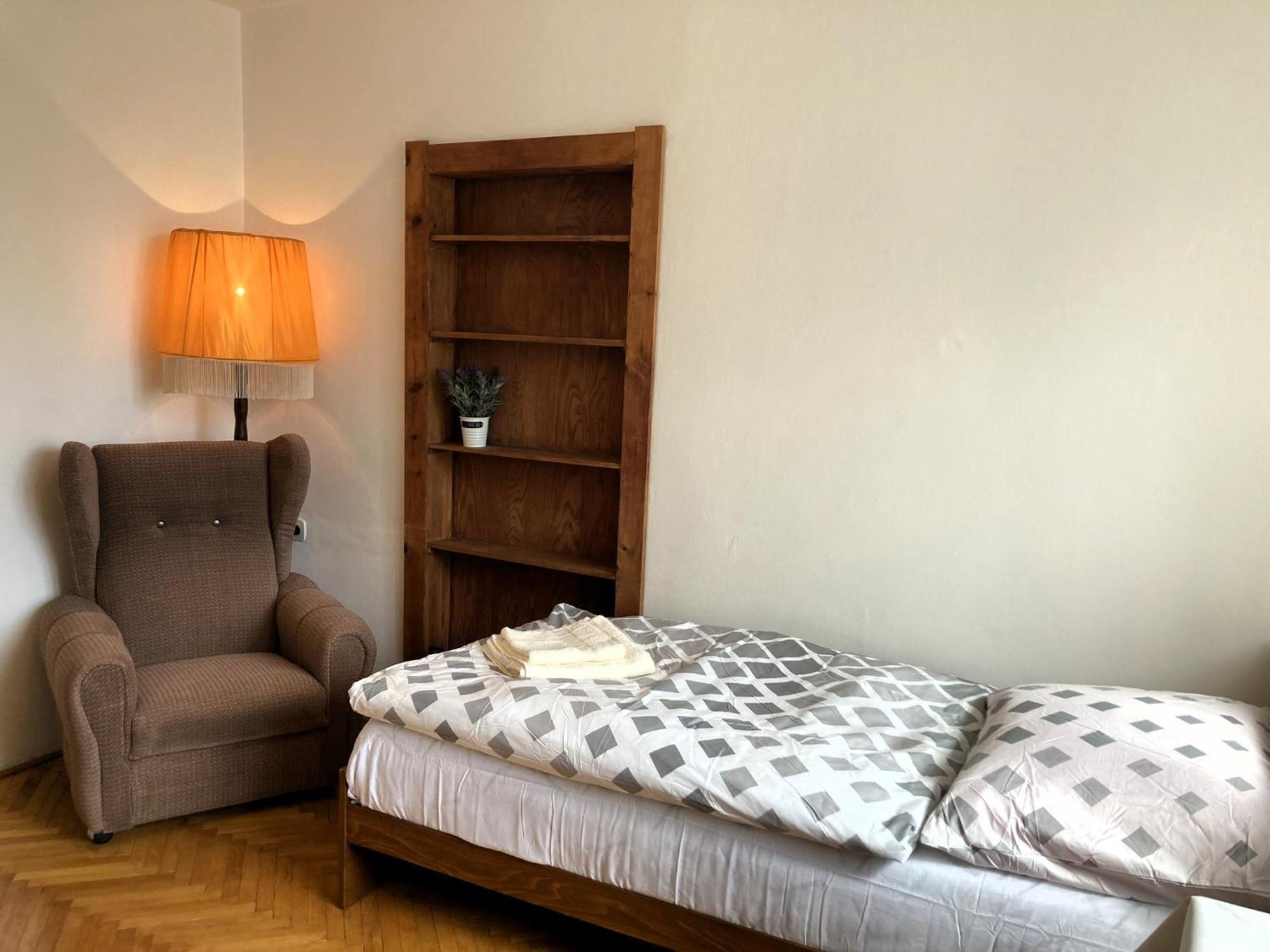 Spacious Apartment - Free Parking! Prague Exterior photo